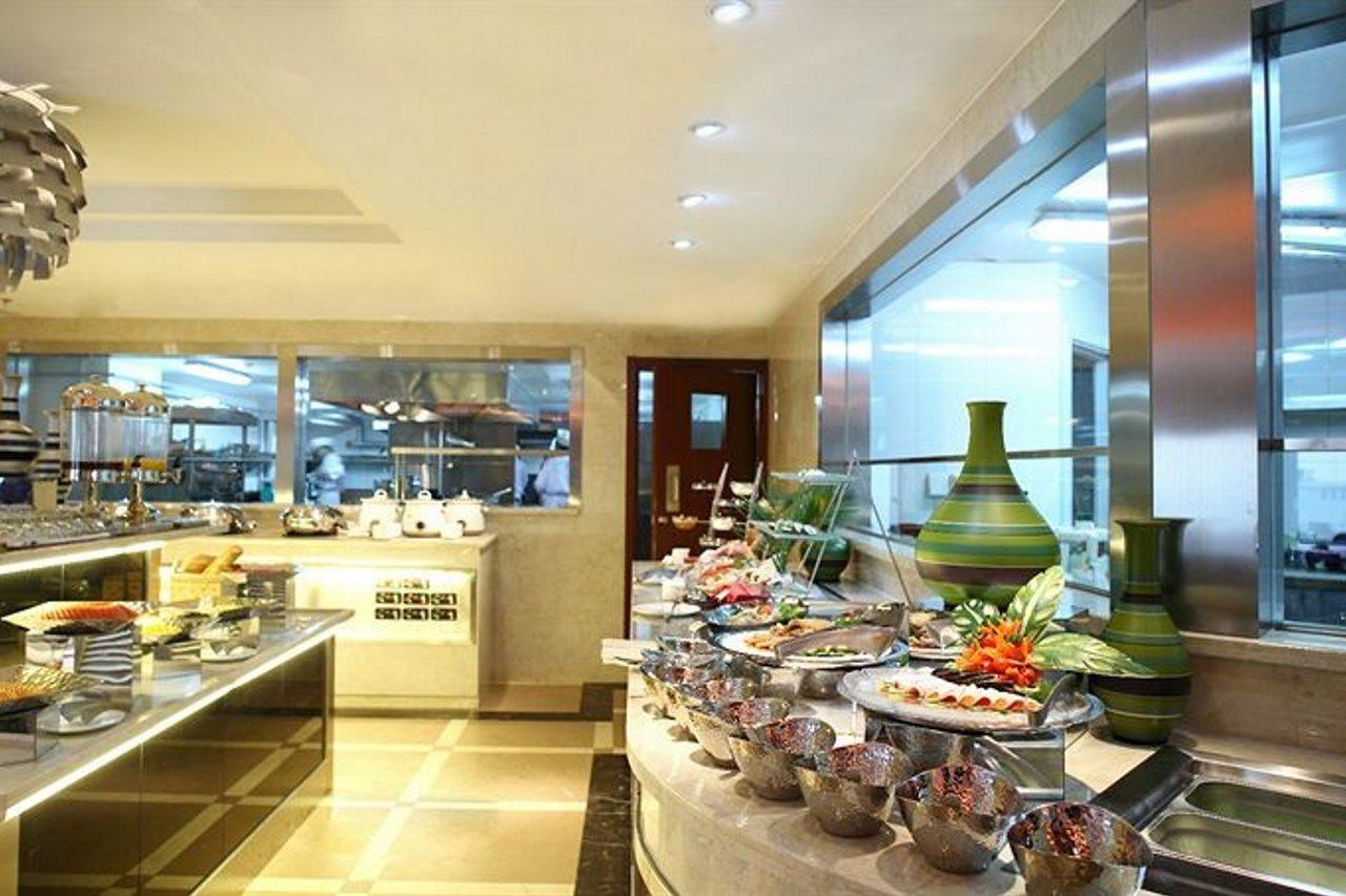 โรงแรม โรงแรมซันเวิลด์ หวางฟูจิง 4*