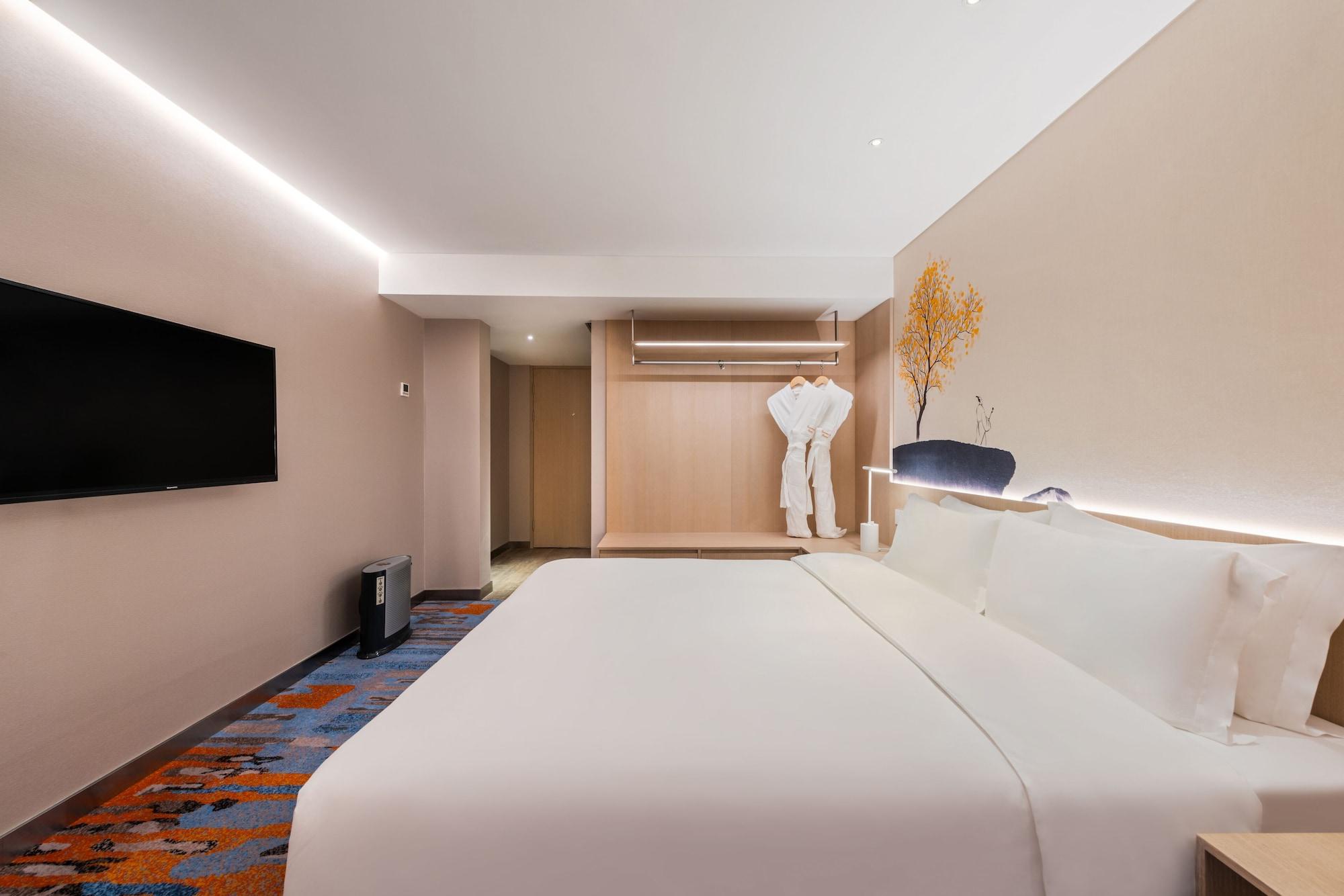 Sunworld Wangfujing 4*