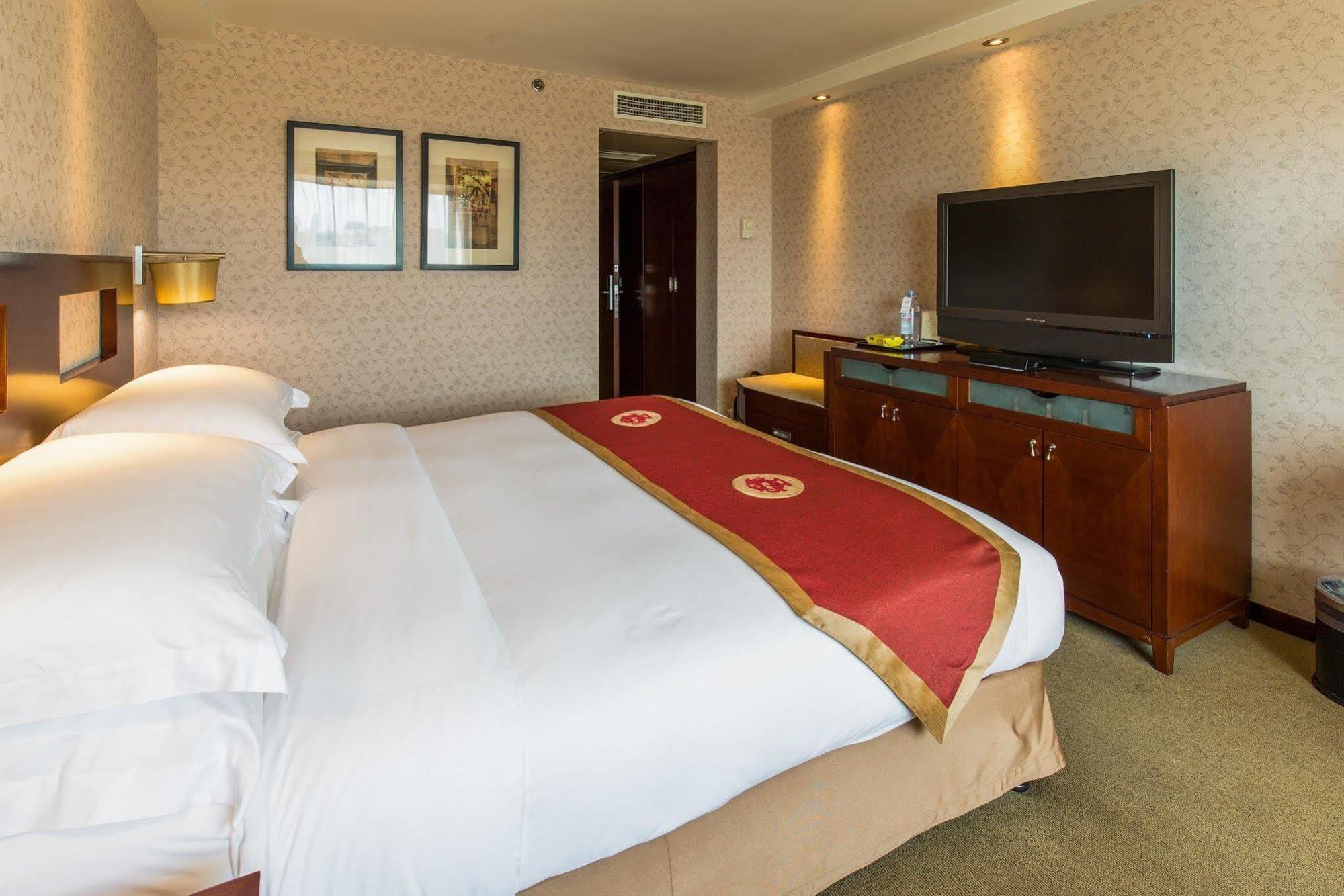 Sunworld Wangfujing Отель